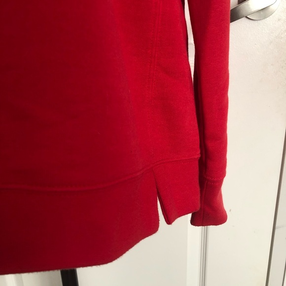 Medium red champion pullover - Picture 5 of 5